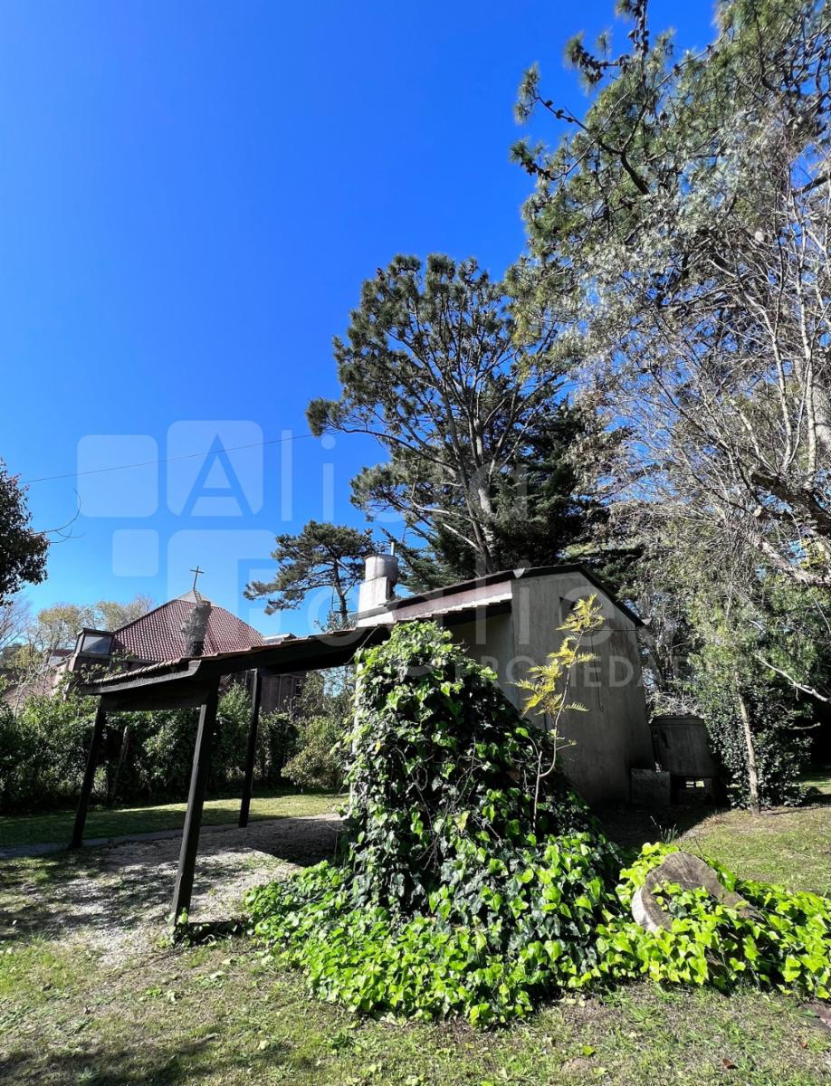 Avenida 5 entre Paseos 126 y 127 · Villa Gesell — foto 16