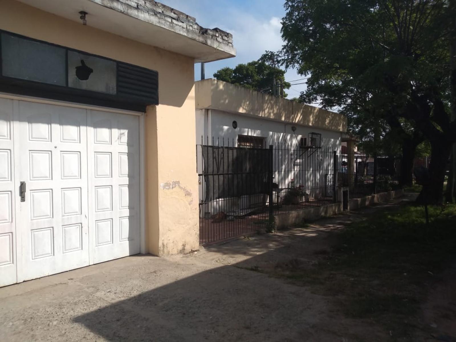 La Plata 615 · Moreno — foto 5