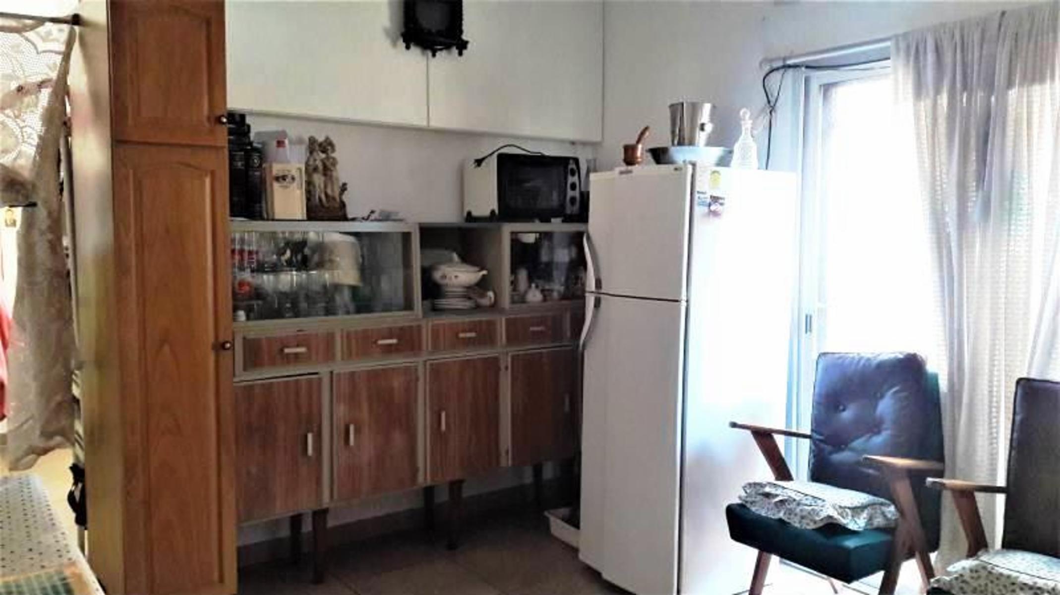 Carrillo 100 · Morón — foto 4