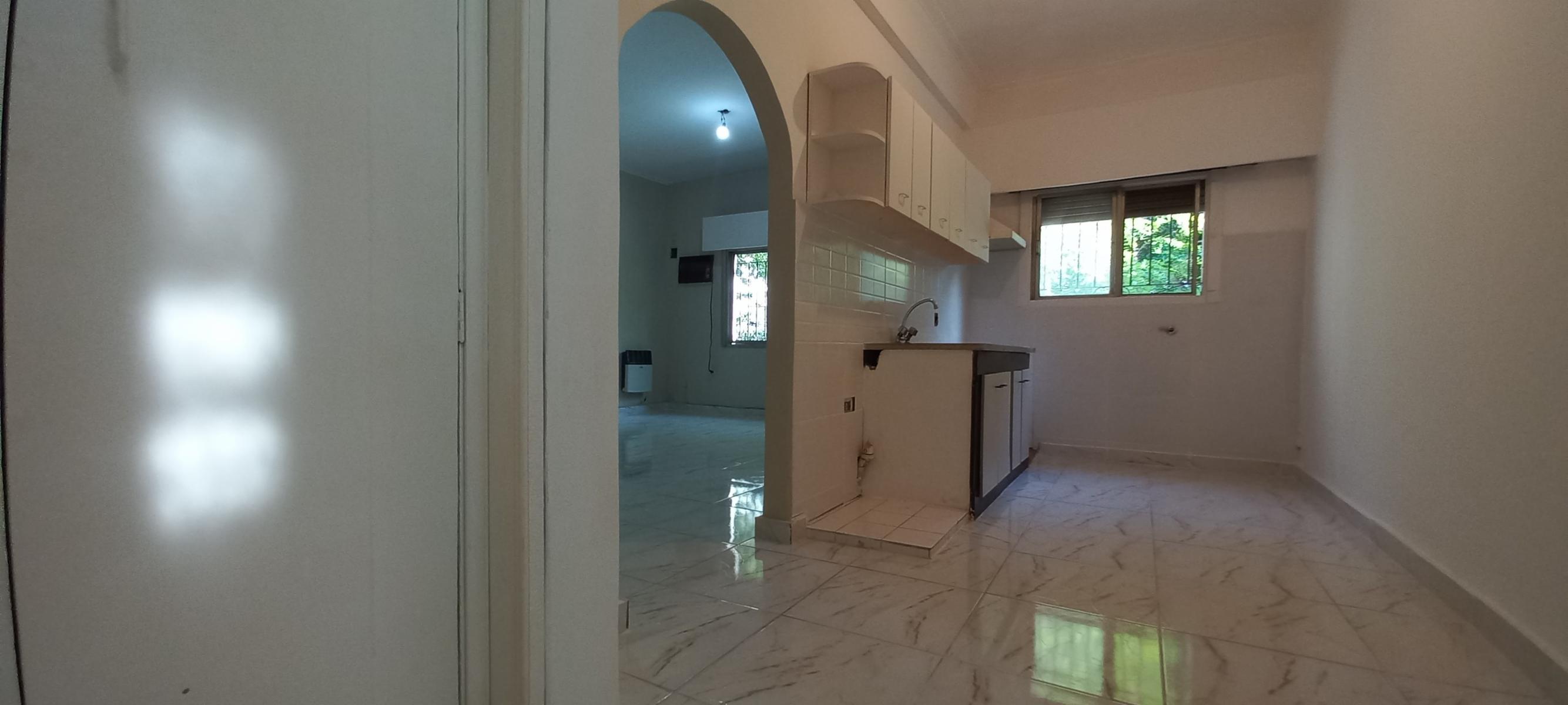 PH  reciclado de 2 amb. posibilidad de 3 amb. con terraza propia. Sinexpensas. en venta Lanus O. APTO CREDITO