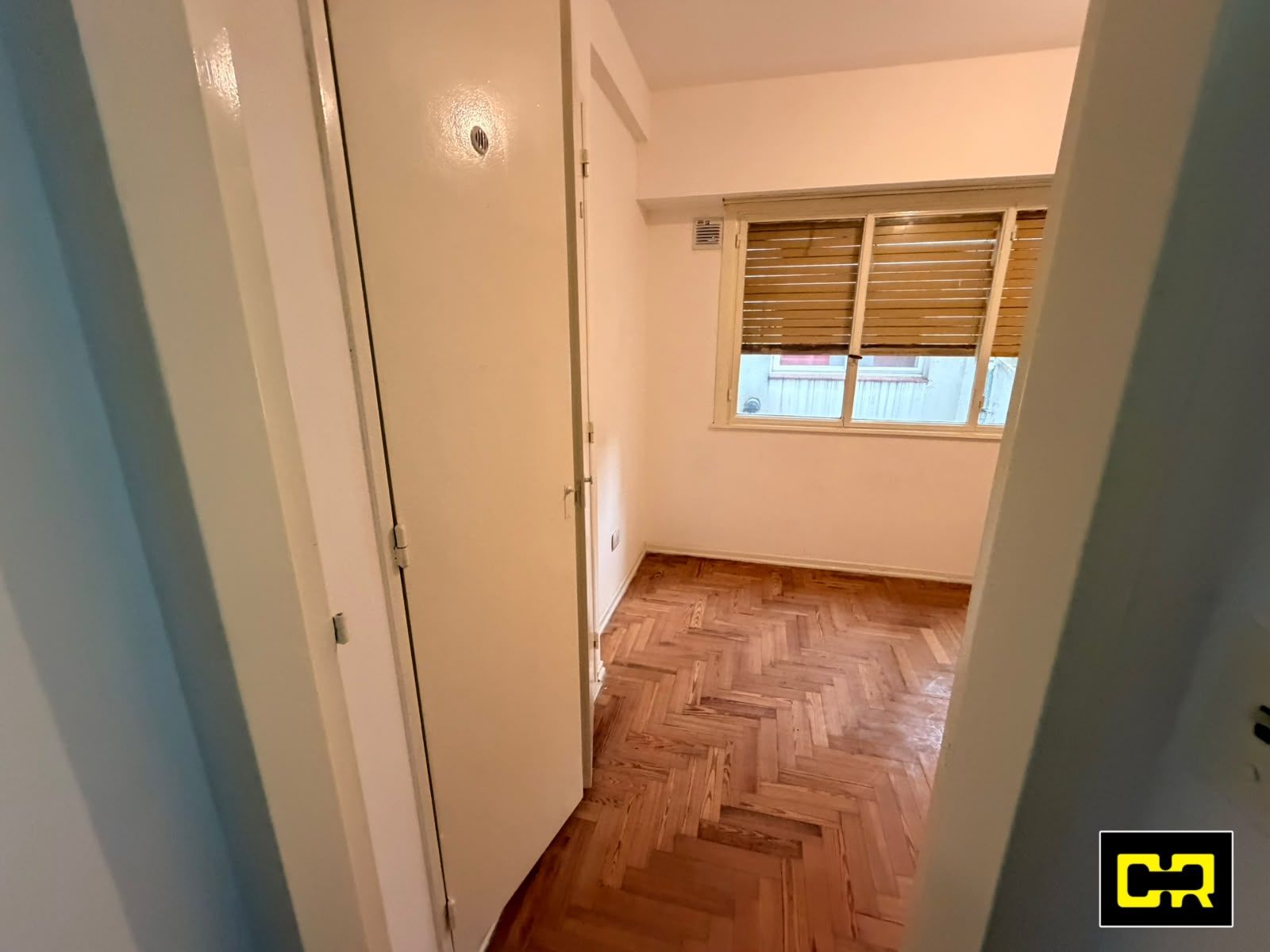 JOAQUIN V GONZALEZ 548 · Floresta — foto 3
