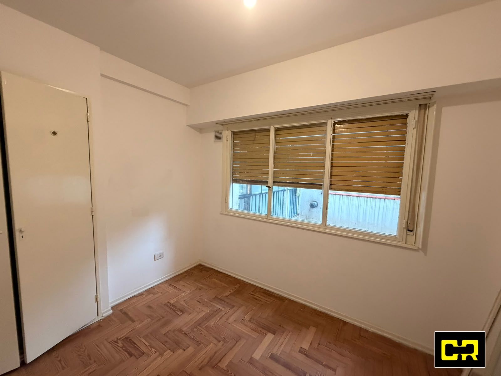 JOAQUIN V GONZALEZ 548 · Floresta — foto 31