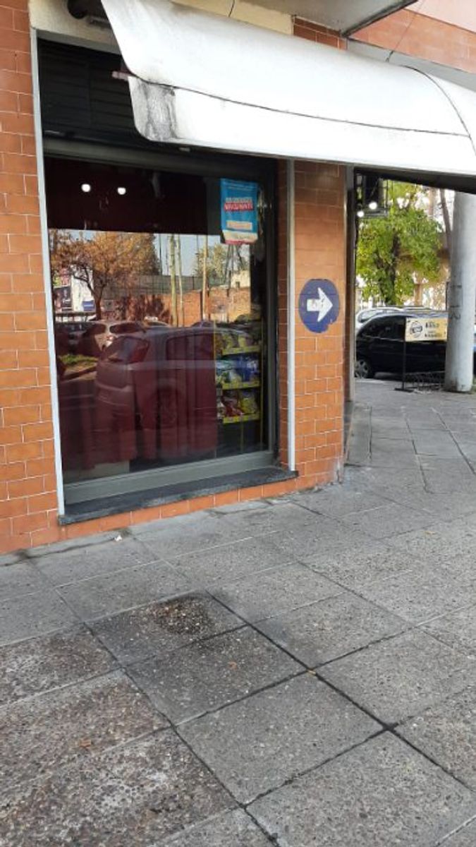 Sucre 300 · Morón — foto 12