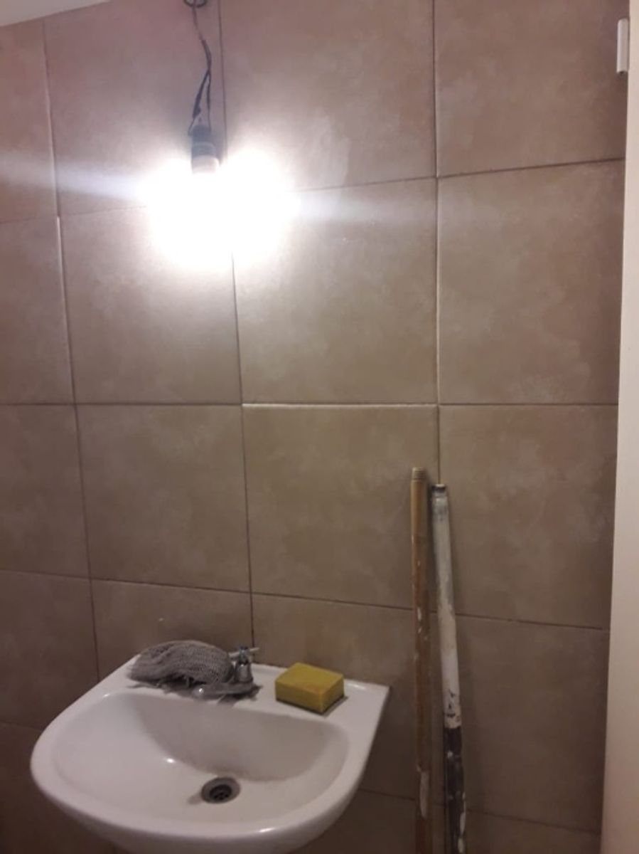 Sucre 300 · Morón — foto 3