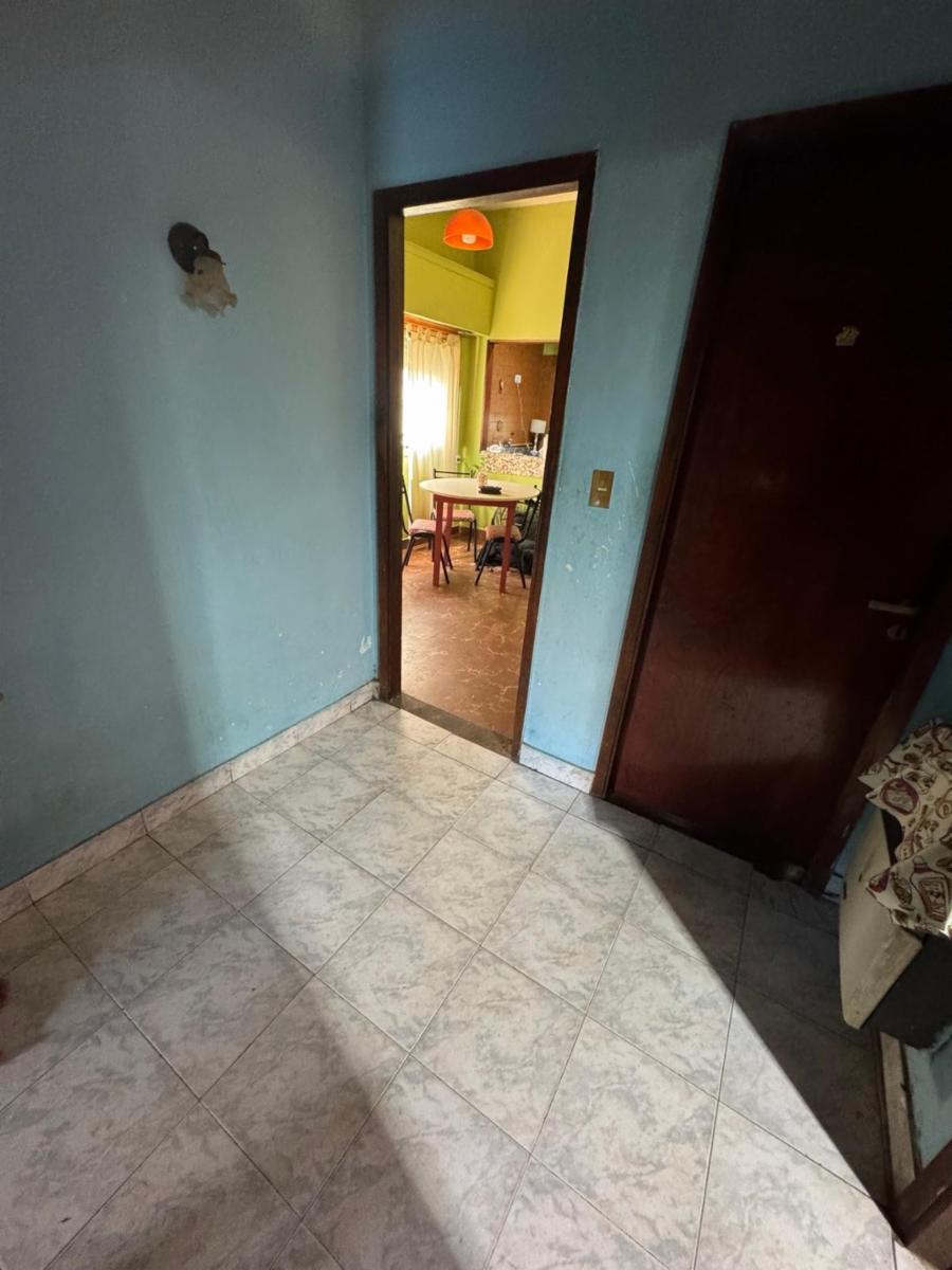 BRASIL 974 · Morón — foto 7