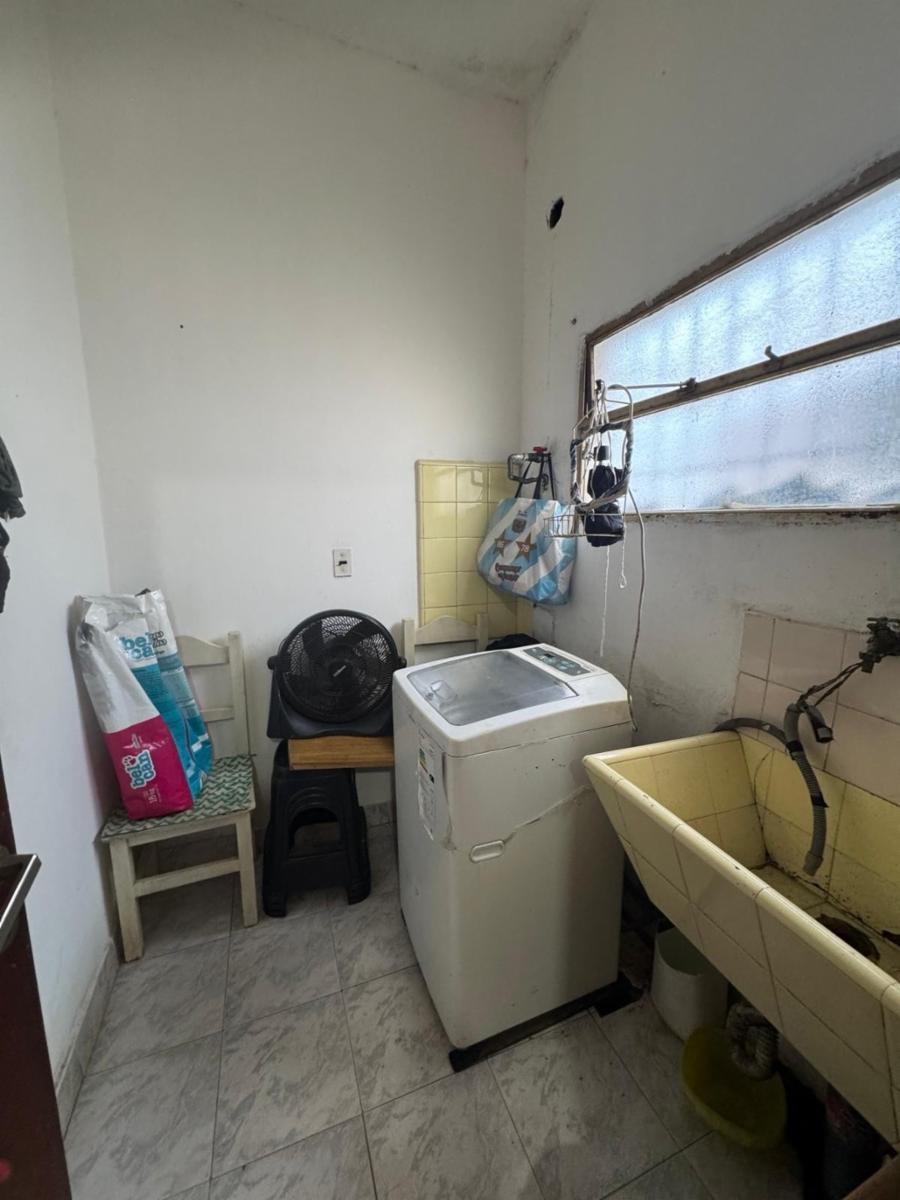 BRASIL 974 · Morón — foto 10