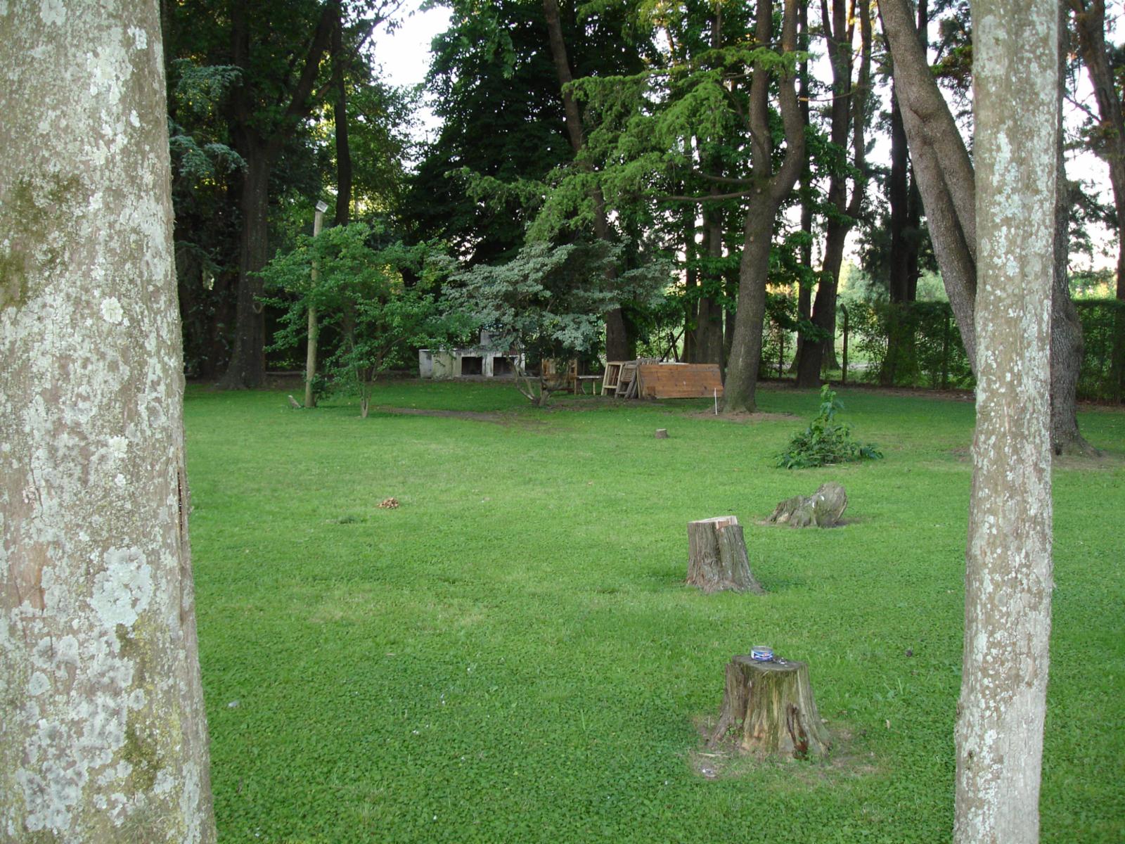 LOTE DE TERRENO 10 X 40 SUP. 400 m2. ARBOLADO PARQUIZADO ALAMBR. S/ASF, GAS NAT. NOVOA PROPIEDADES