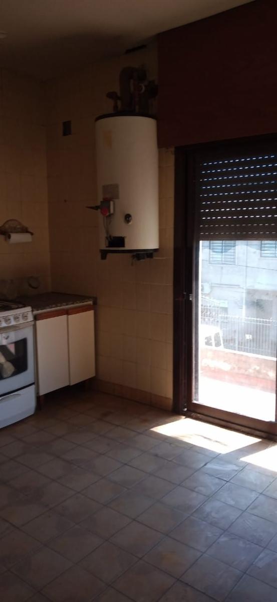 SUIPACHA 1100 · Tres De Febrero — foto 4