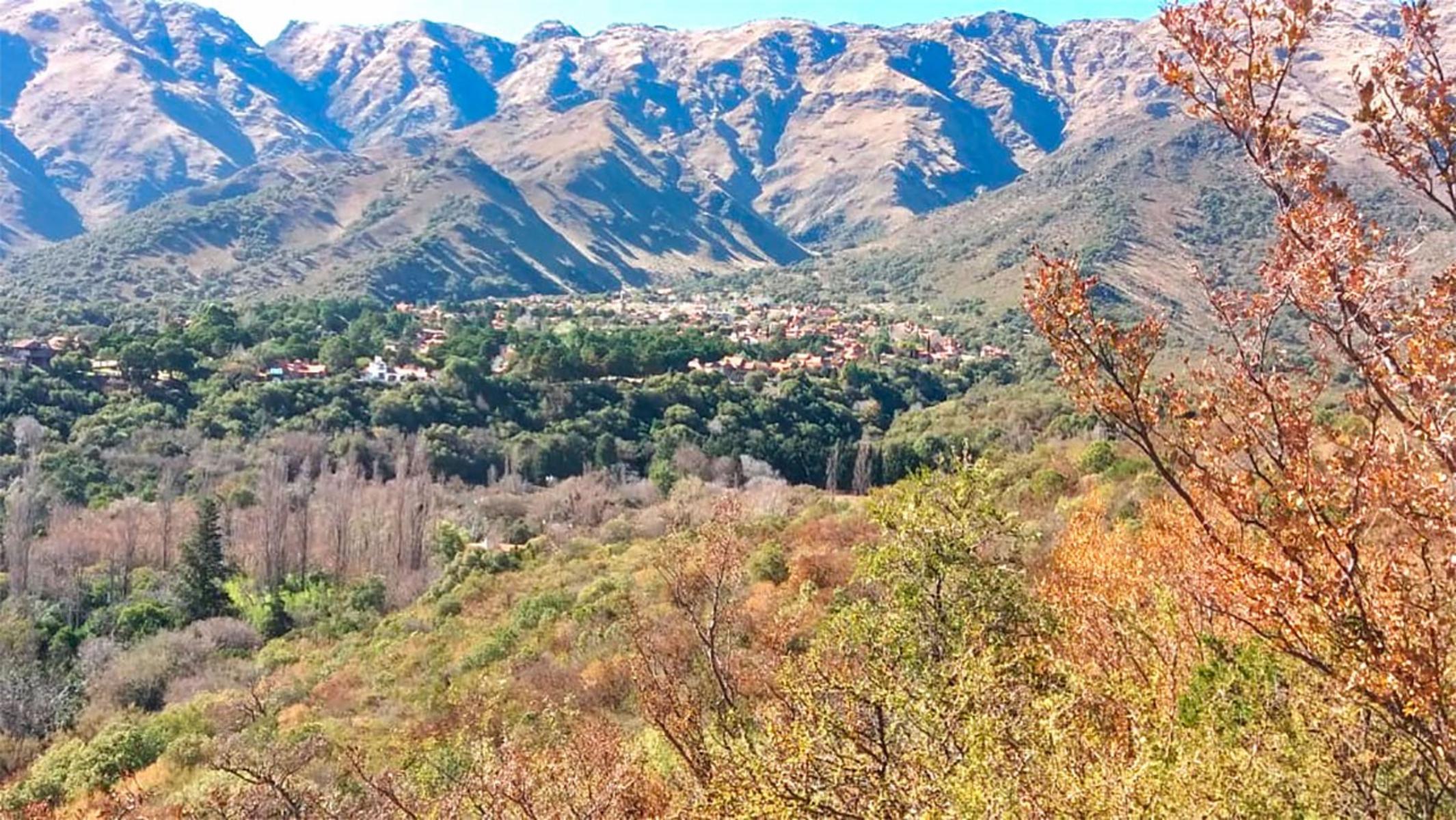 Calle Cantata del Bosque Natal, Barrio Los Nogales · Junín — foto 4