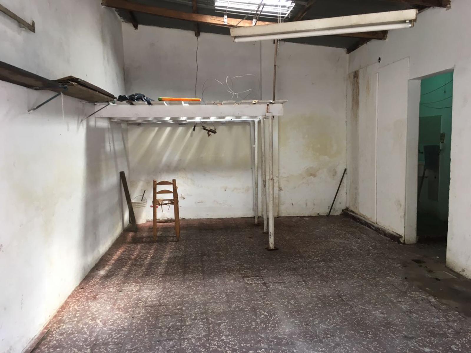 VENDO Casa - con RENTA en Suipacha esquina Tibiletti · Uruguay — foto 11