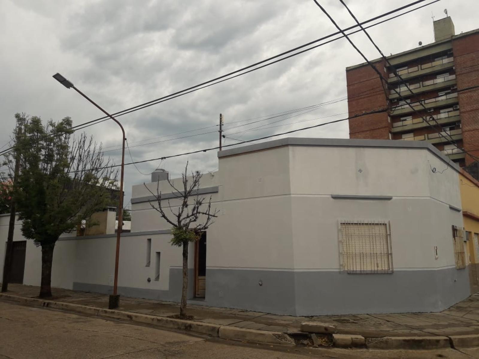 VENDO Casa - con RENTA en Suipacha esquina Tibiletti · Uruguay — foto 15