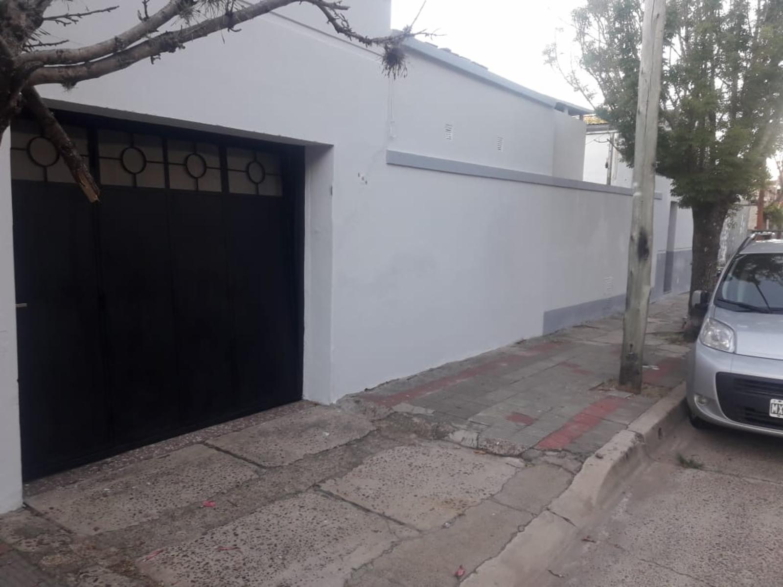 VENDO Casa - con RENTA en Suipacha esquina Tibiletti · Uruguay — foto 19