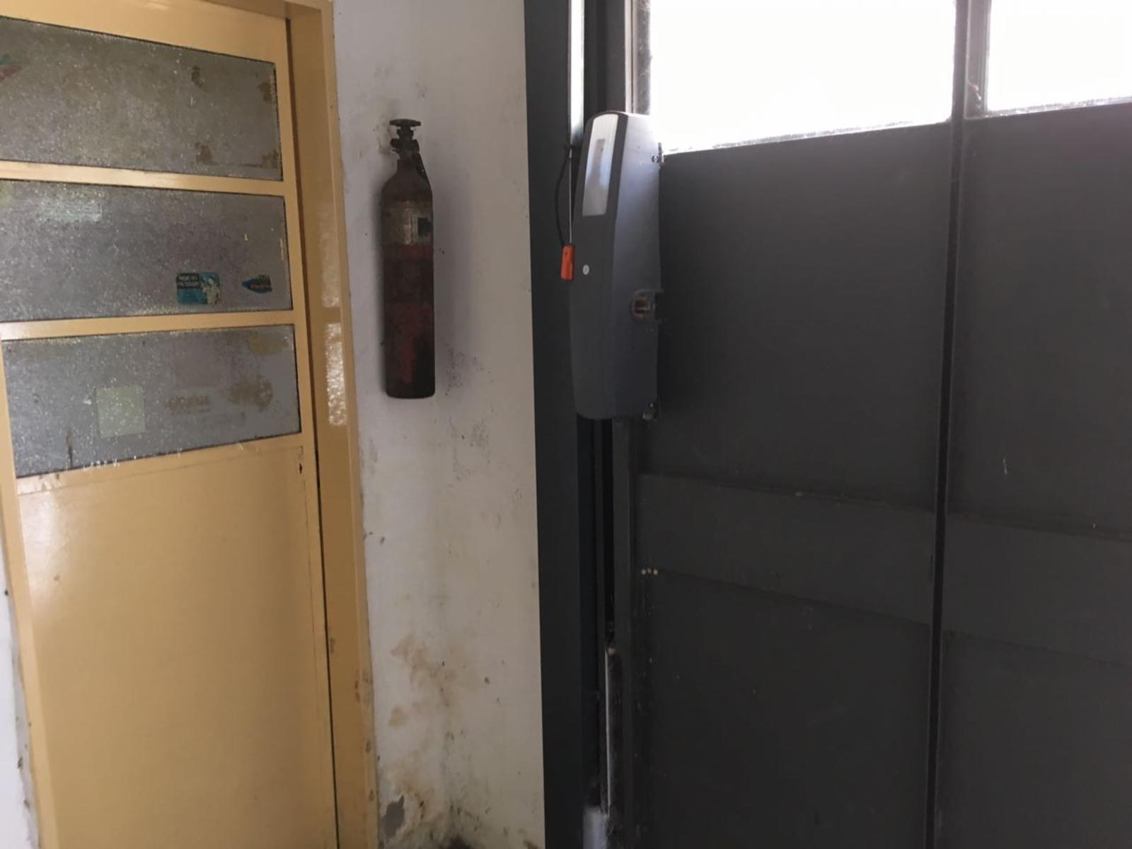 VENDO Casa - con RENTA en Suipacha esquina Tibiletti · Uruguay — foto 10