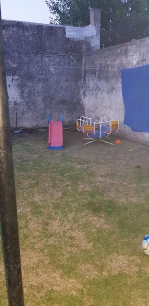PINTOS 600 · Lomas De Zamora — foto 4