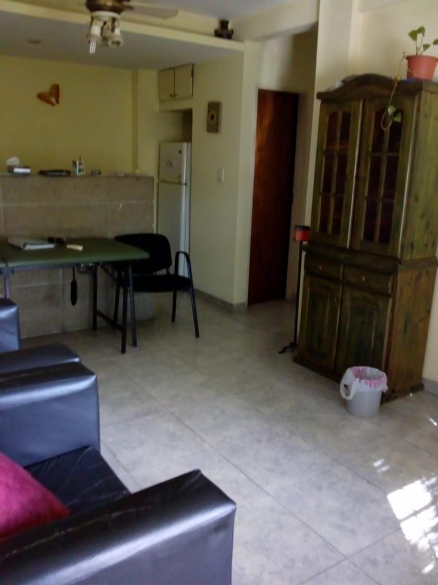 Gral Juan Jose Valle 400, primer piso · Morón — foto 11