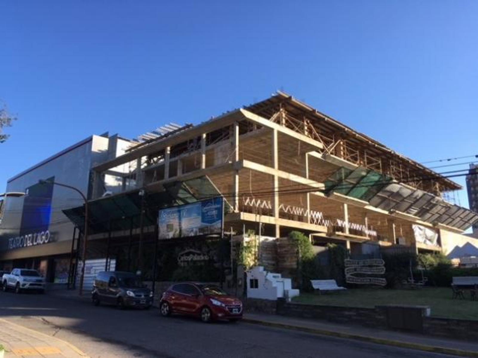 CALLE BELGRANO, FRENTE A TERMINAL. AL LADO DE TEATRO DEL LAGO · Punilla — foto 11