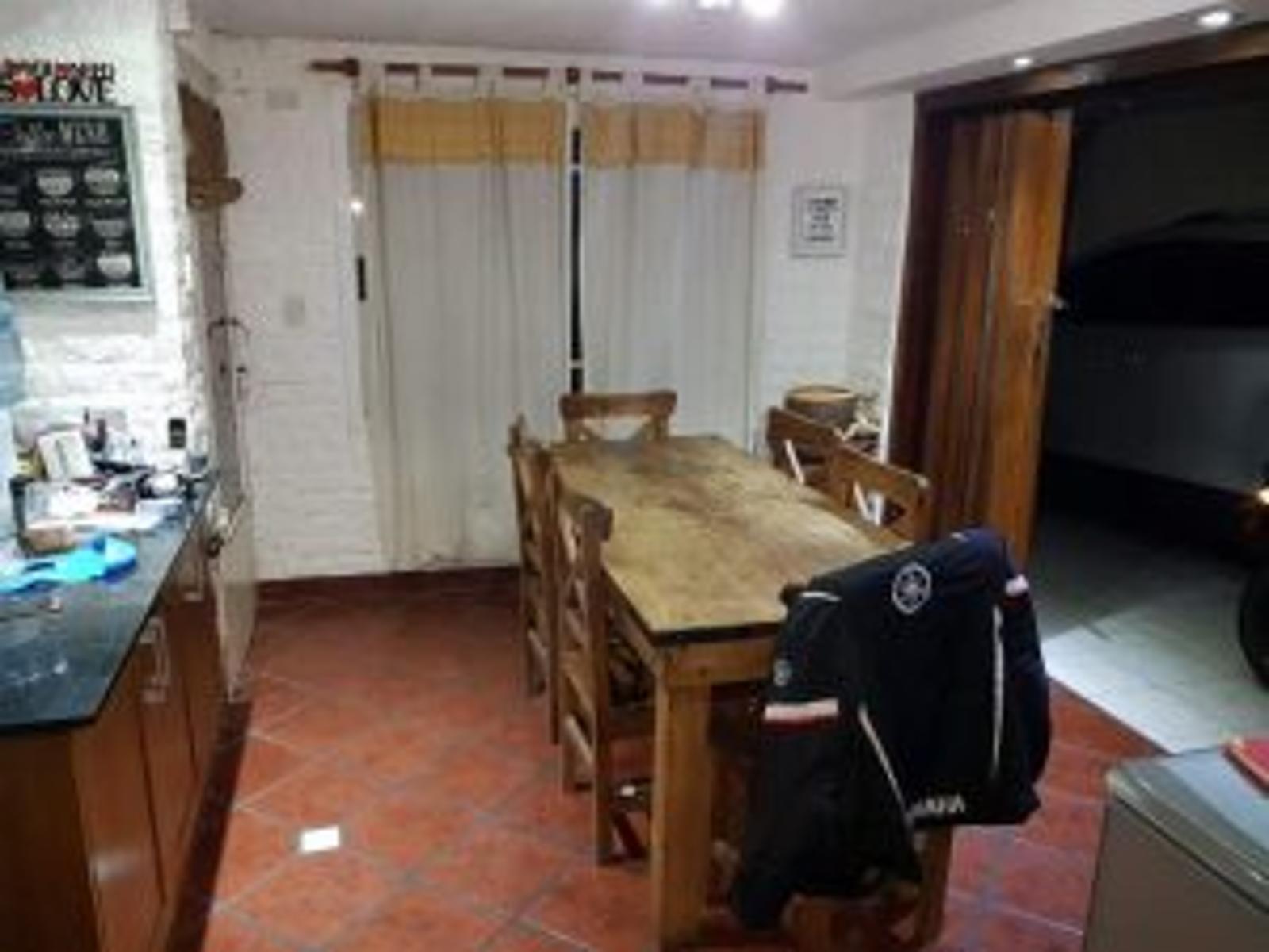 Gustavo Bequer esquina Martin Gil · Morón — foto 13