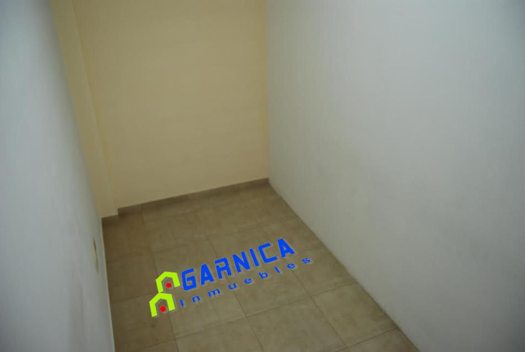 Buen Viaje 1300 · Morón — foto 3