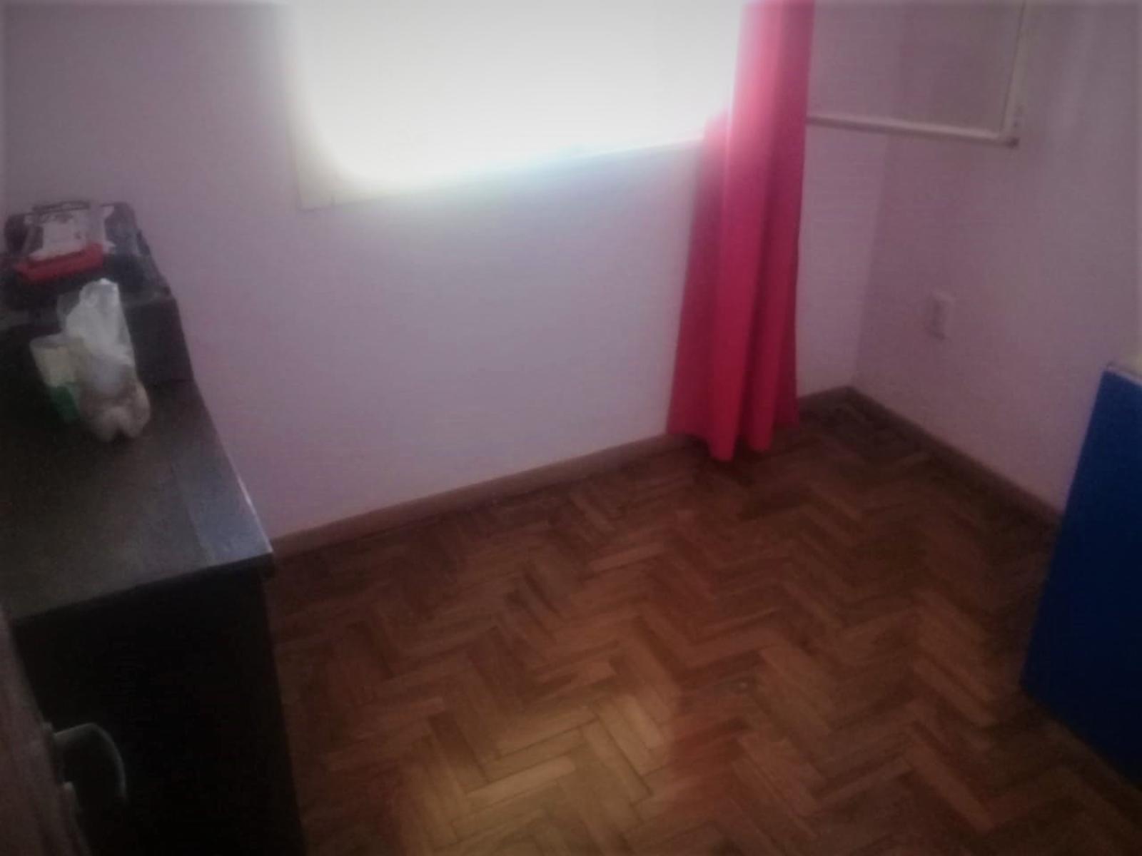 MARTIN MIGUENZ 7430 · Tres De Febrero — foto 18