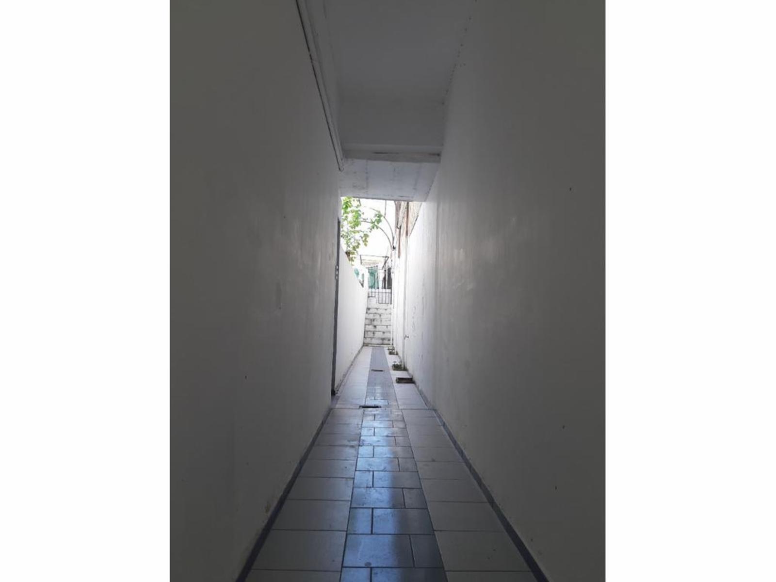 Alicia Moreau de Justo 2865 · La Matanza — foto 20