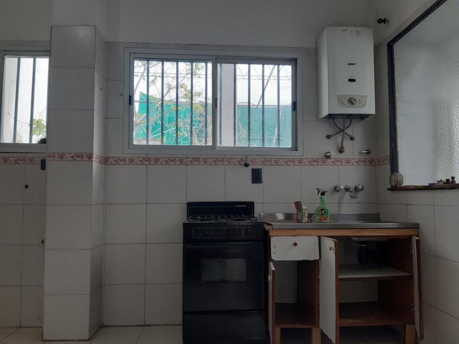 Alicia Moreau de Justo 2865 · La Matanza — foto 5