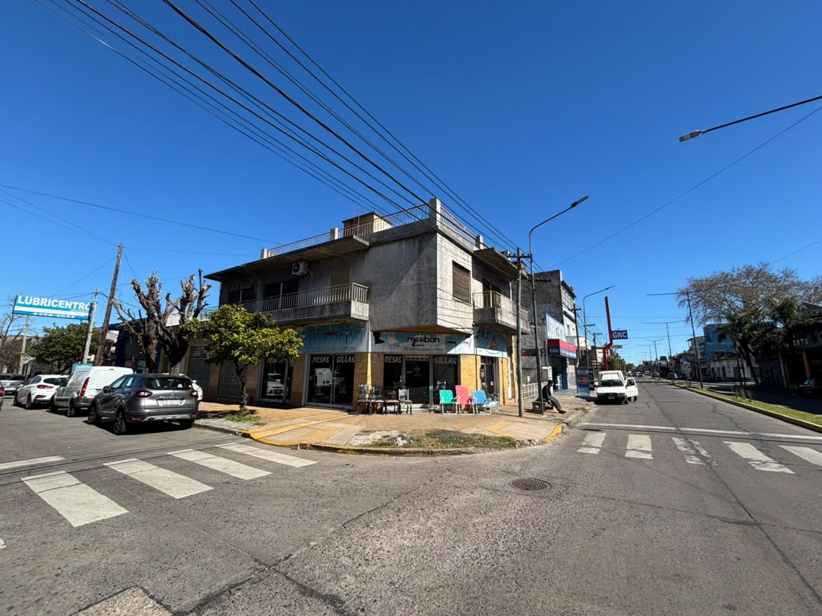 SE VENDE LOCAL CON VIVIENDA EN CIUDADELA