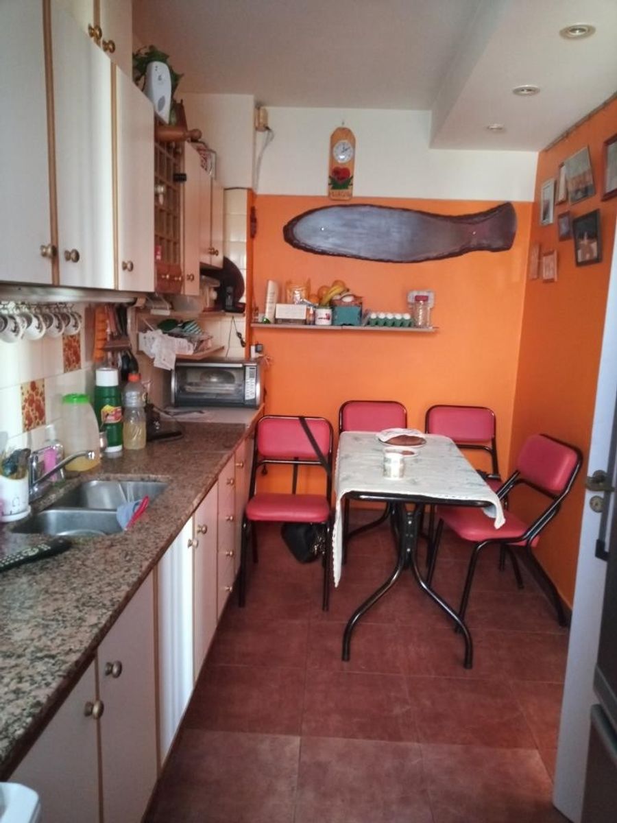 Pehuajo 900 · Floresta — foto 16