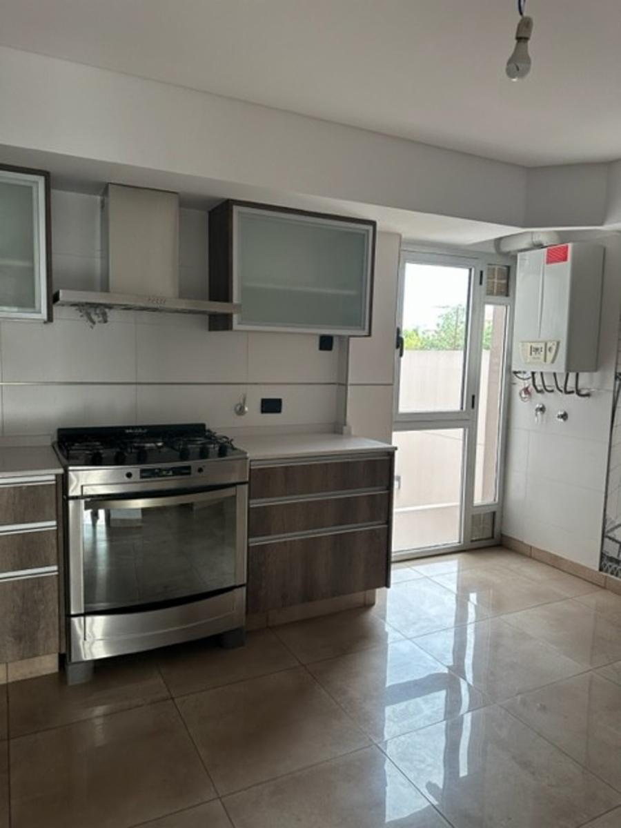 LARRAZABAL 600 · Villa Luro — foto 5