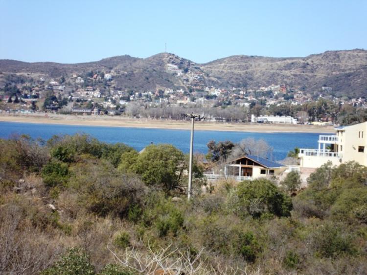 LOTE EN CARLOS PAZ EN VENTA, CON VISTA AL LAGO, ASFALTO, Villa del Lago, Oportunidad!

