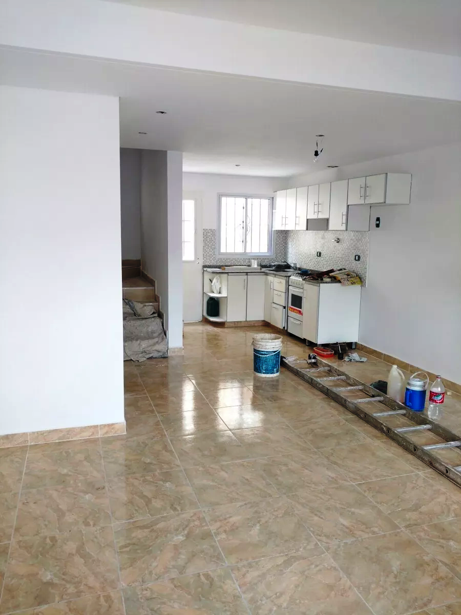 CASTILLO 700 · La Matanza — foto 8