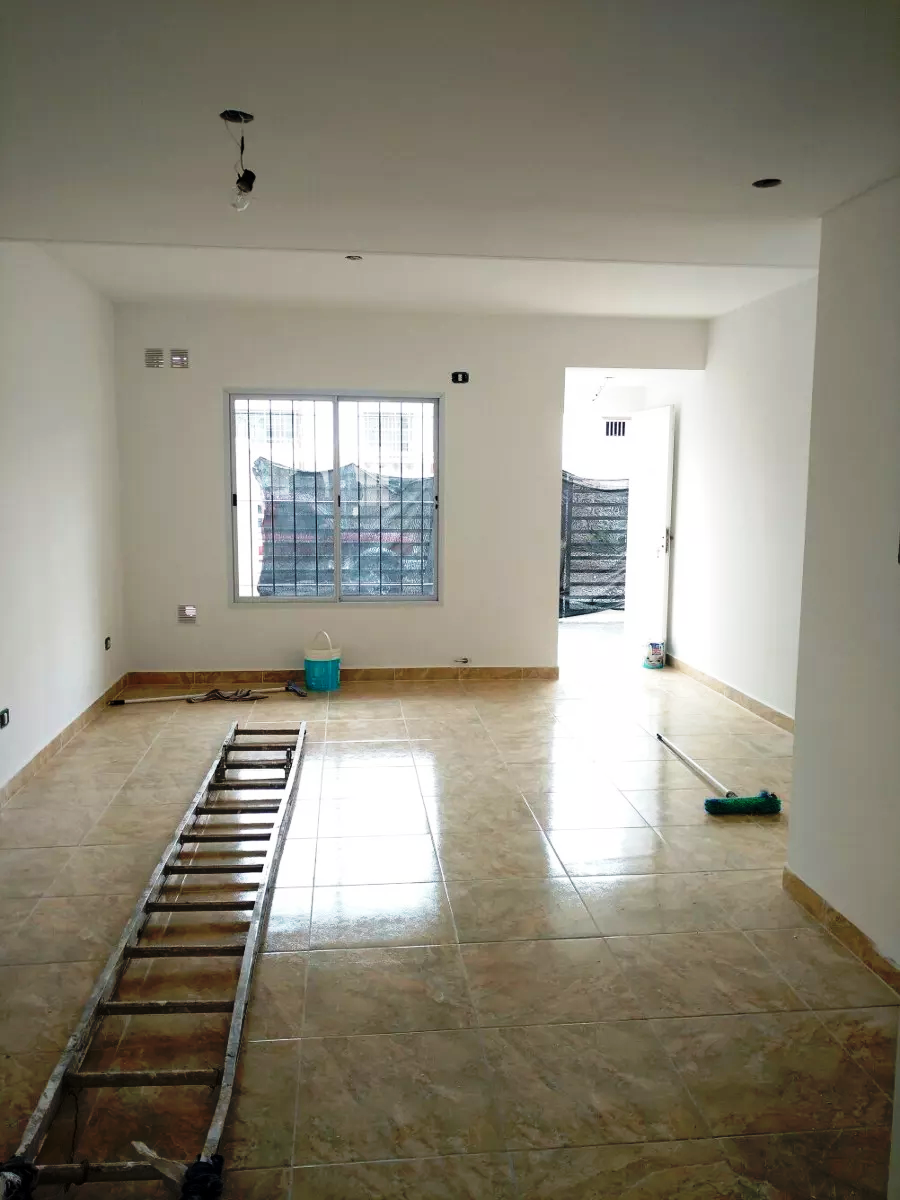 CASTILLO 700 · La Matanza — foto 10