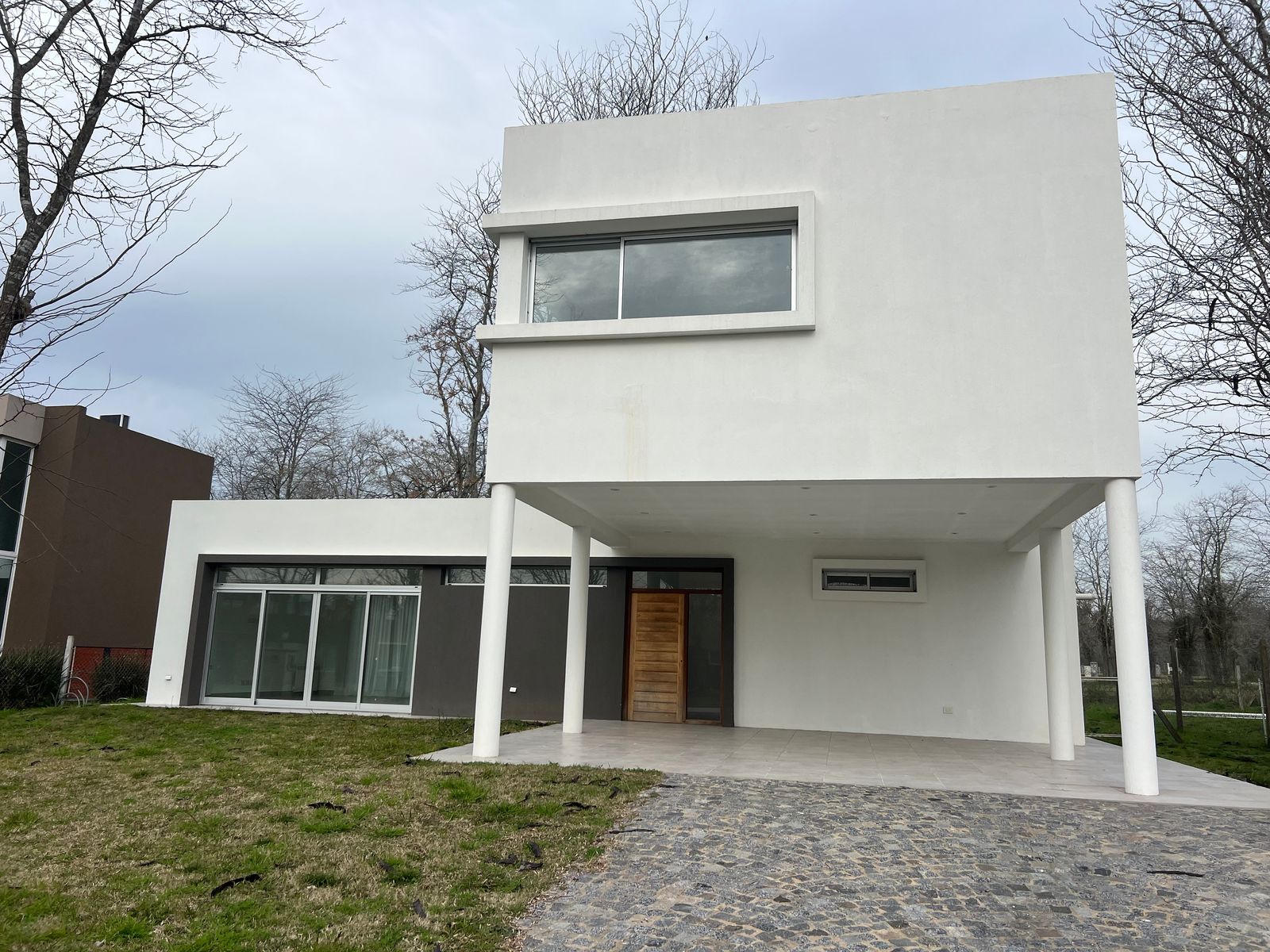 137 7405 · Berazategui — foto 3