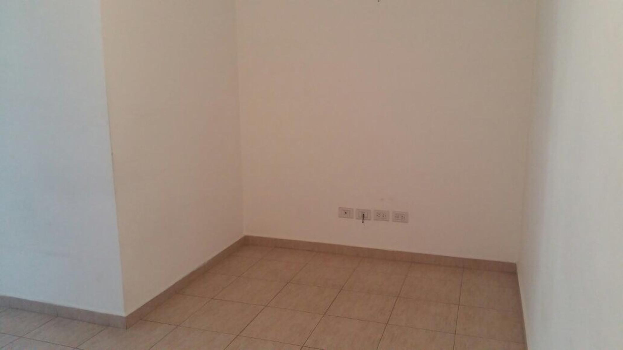 RINCÓN 556 · Lomas De Zamora — foto 4