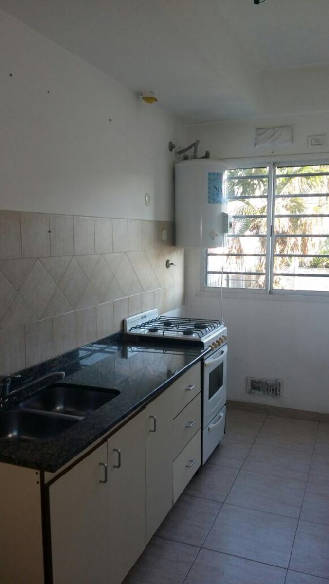 RINCÓN 556 · Lomas De Zamora — foto 9