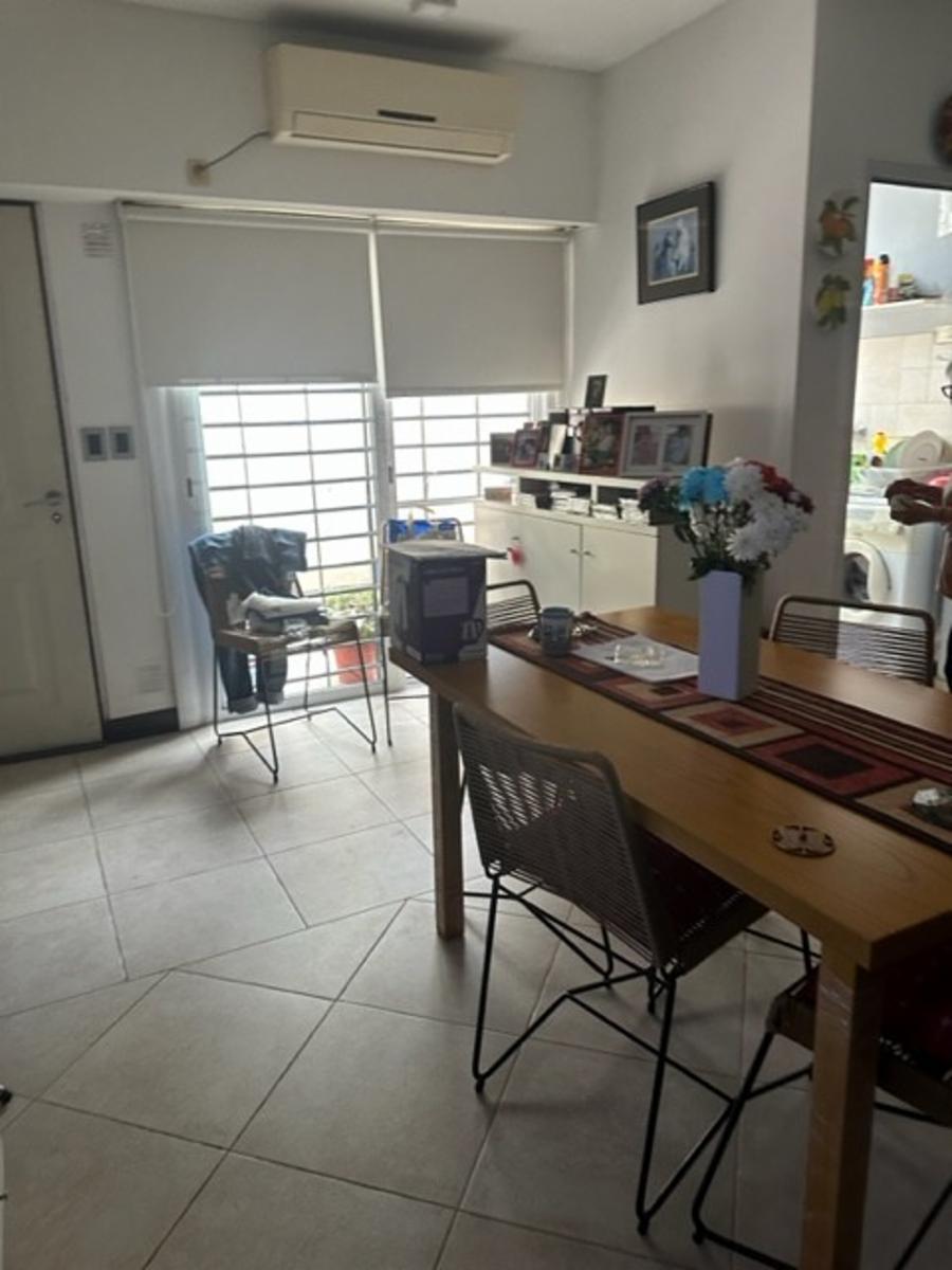 ALBARIÑO 570 · Villa Luro — foto 8