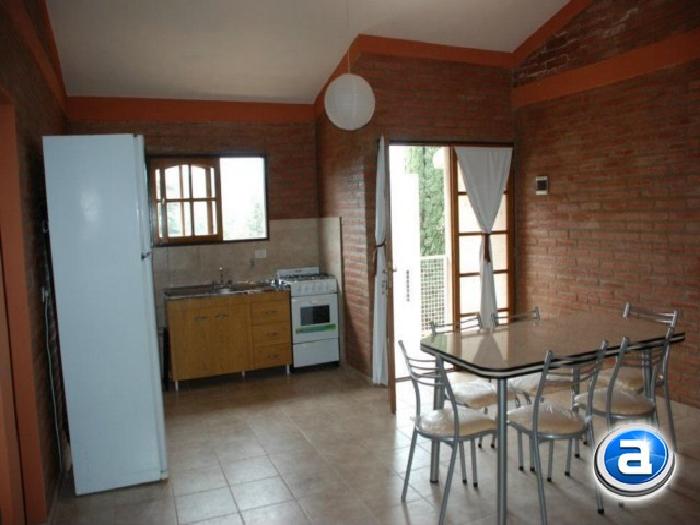 COMPLEJO DE DEPTOS CENTRICOS - CAPACIDAD 2 A 6 PERSONAS - PILETA-PARQUE-COCHERAS-WIFI