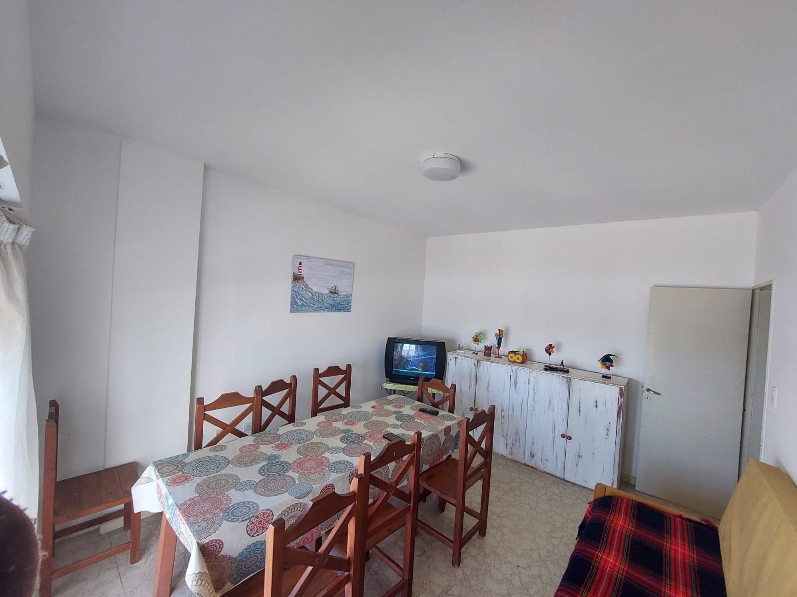 DEPARTAMENTO PARA 8 PERSONAS FRENTE AL MAR