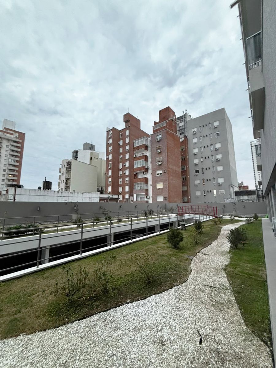 Bv. Pellegrini 2759 · La Capital — foto 32
