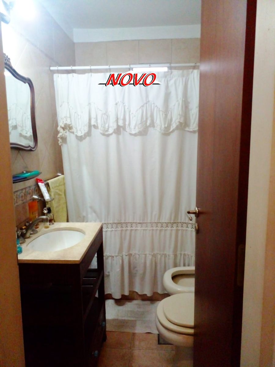 Balvin 1400 · Lanús — foto 13