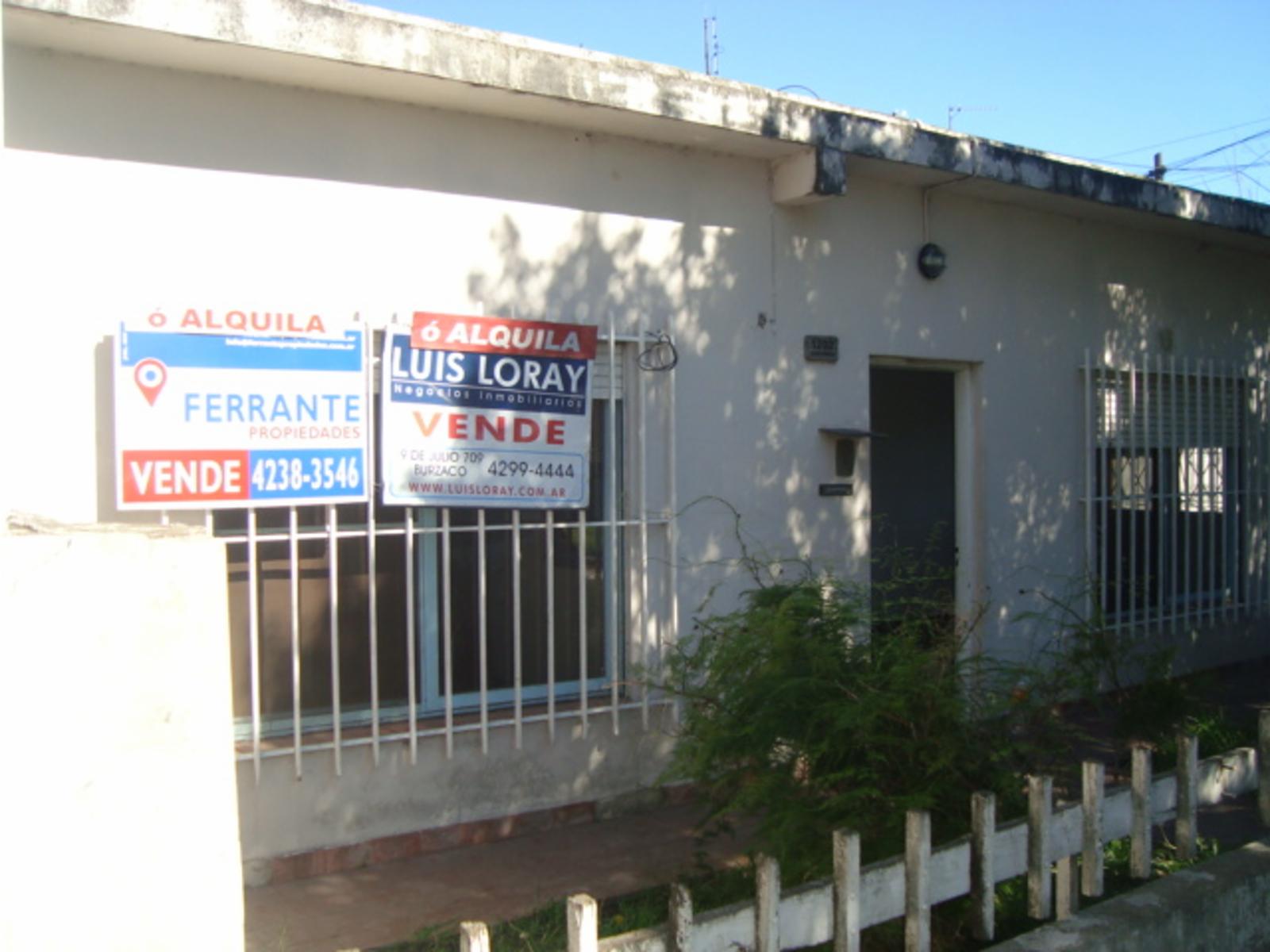 BURZACO: CASA C/GARAGE PARA 2 AUTOS, CON PARQUE * APTA CREDITO *