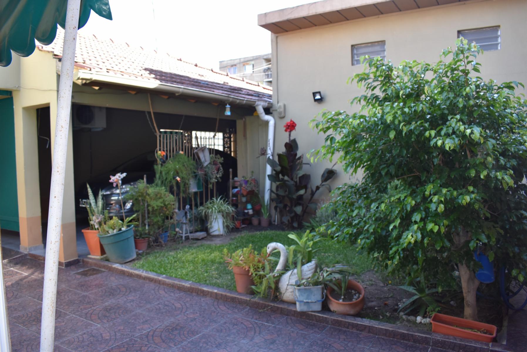 Humahuaca 209 · Almirante Brown — foto 20