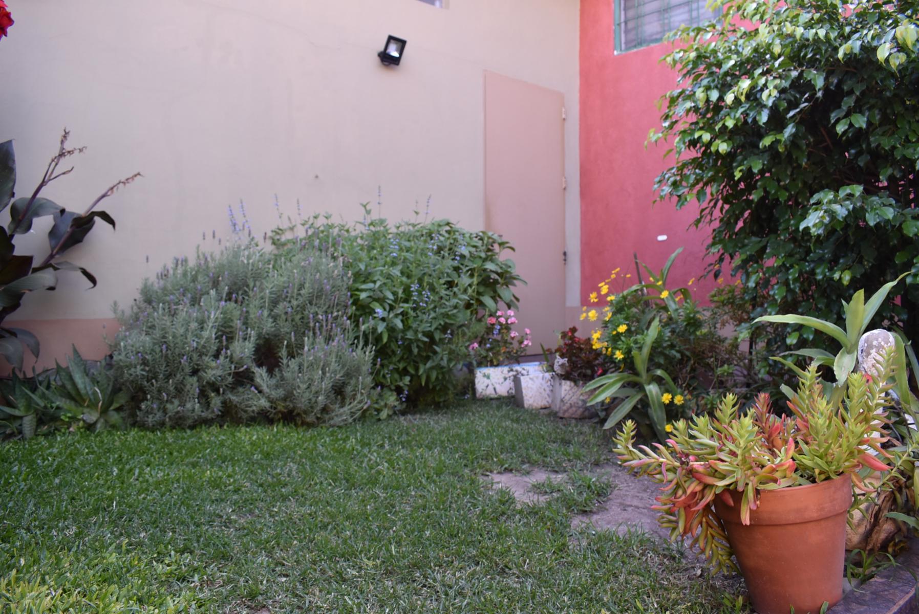 Humahuaca 209 · Almirante Brown — foto 21