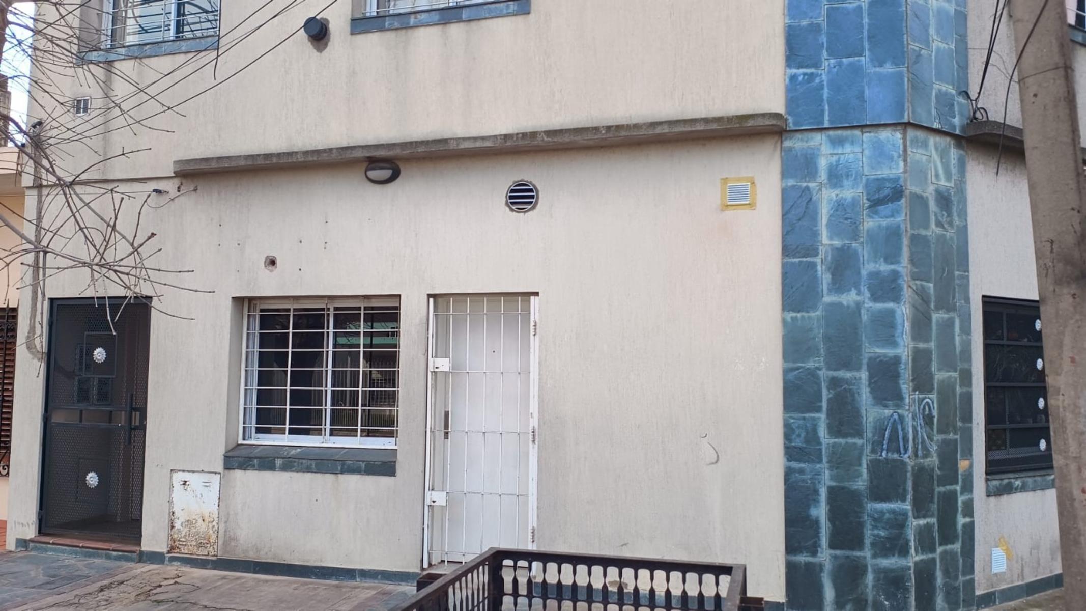 ALEXANDRI 590 · Morón — foto 5