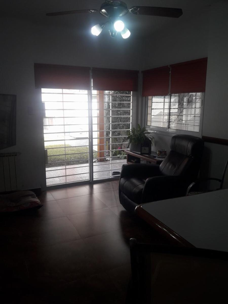 vignes 1200 · Morón — foto 5