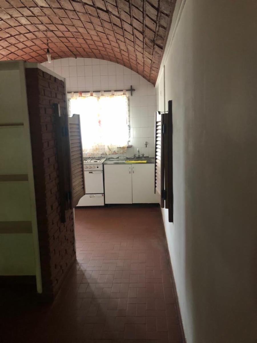 Casa 2 dormitorios, cochera, amplio terreno, Calle 19 entre 2 y 106 · Mercedes — foto 9