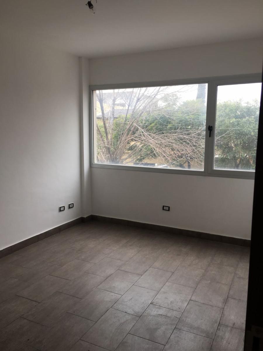 Excelentes Semipiso a estrenar de Categoría a Estrenar 3 Ambientes Balcón Cochera y Baulera Terraza con parrillas.
