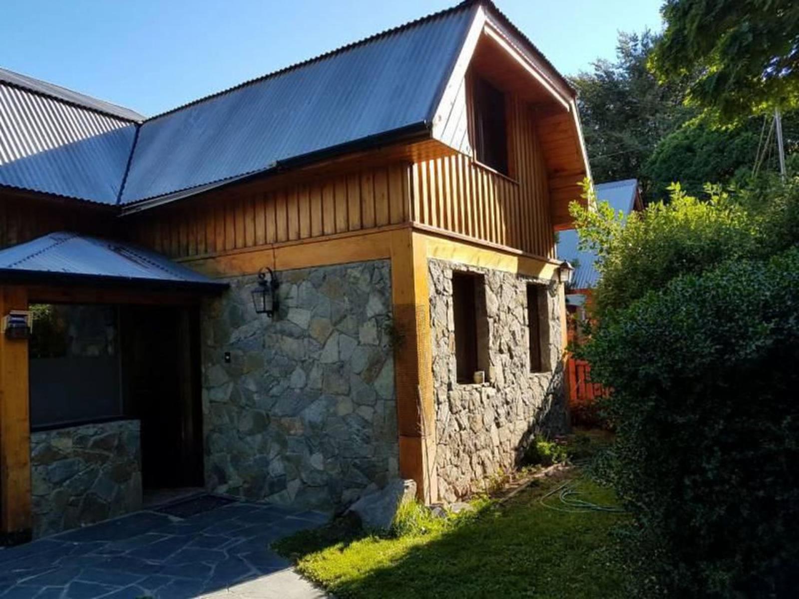 VENTA casa 3 dormitorios en San Martín de los Andes centro.