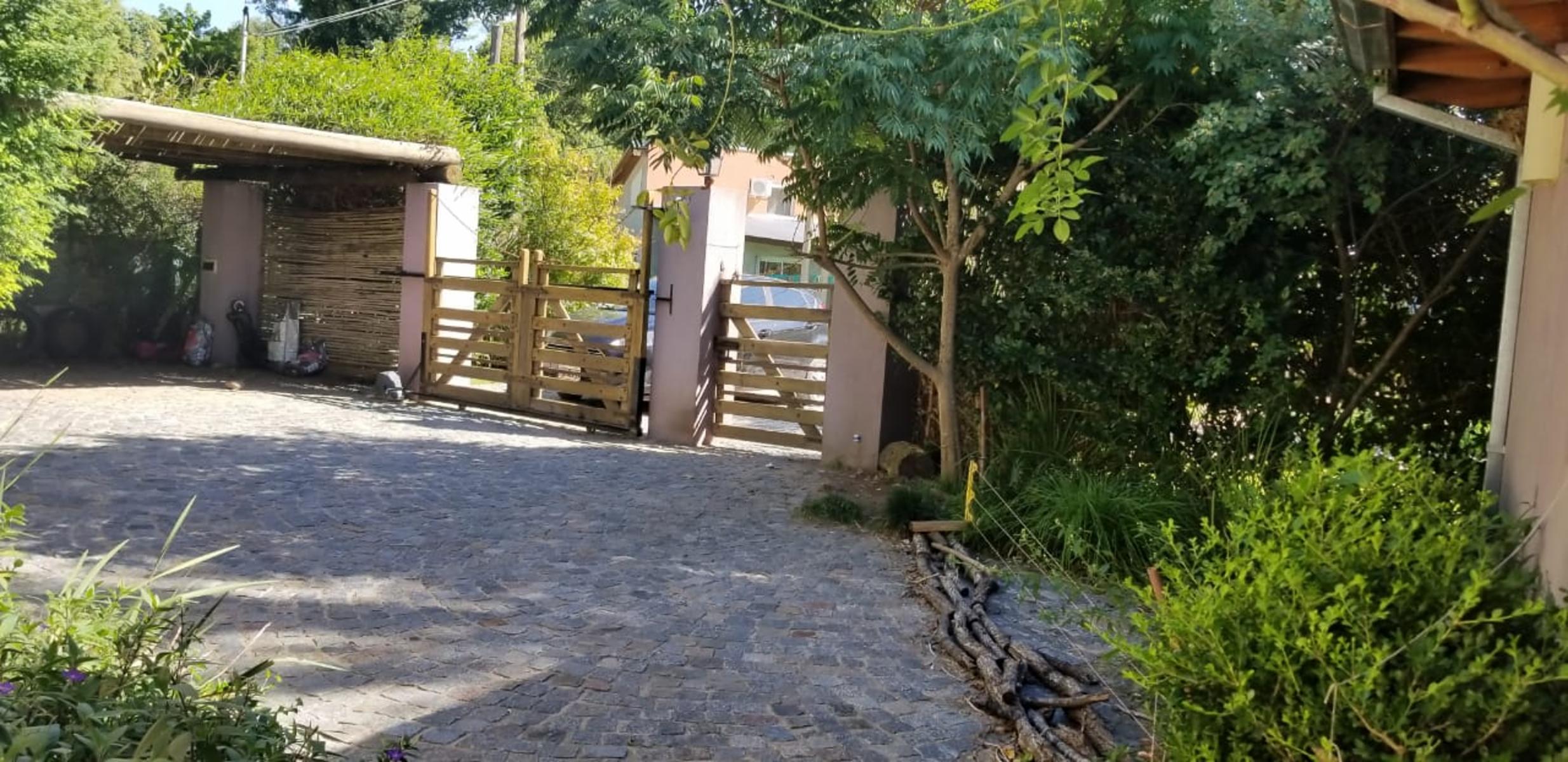 GRAN CASA EN ING. MASCHWITZ - ZONA LAS CHACRAS · Escobar — foto 3