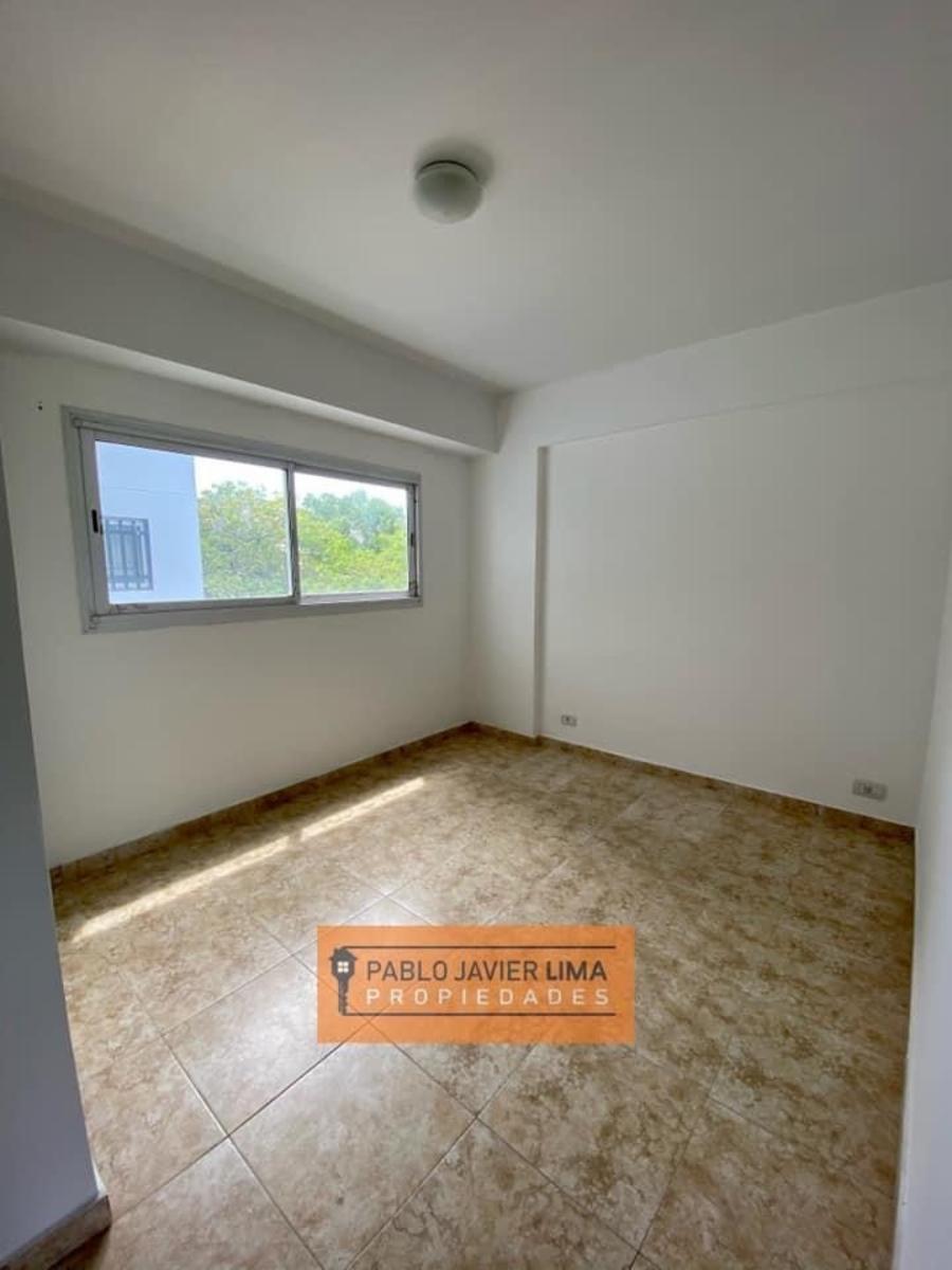 Pte. A. U. Illia 1200 · Tres De Febrero — foto 6