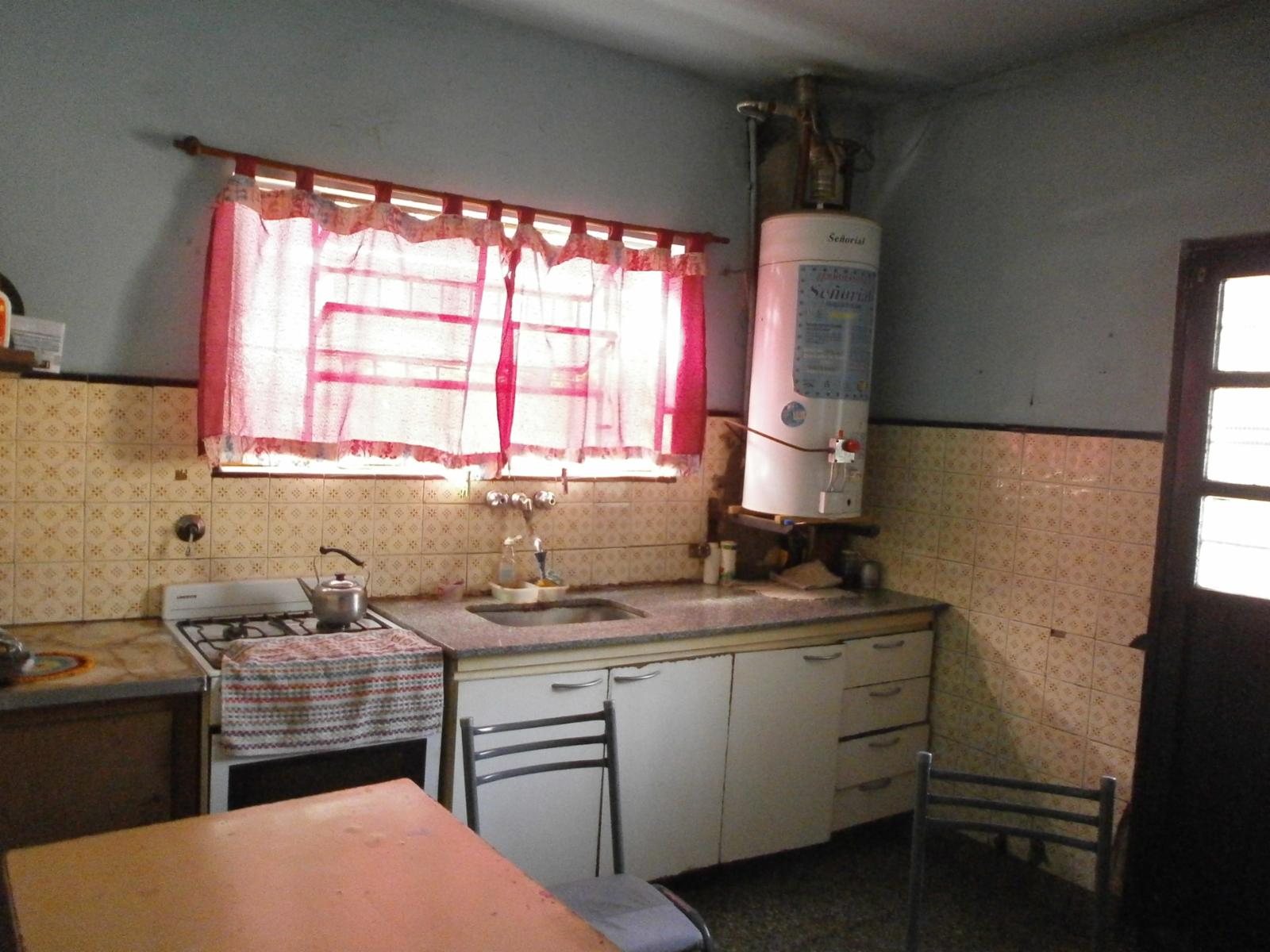 Curuchet 2400 · Morón — foto 5